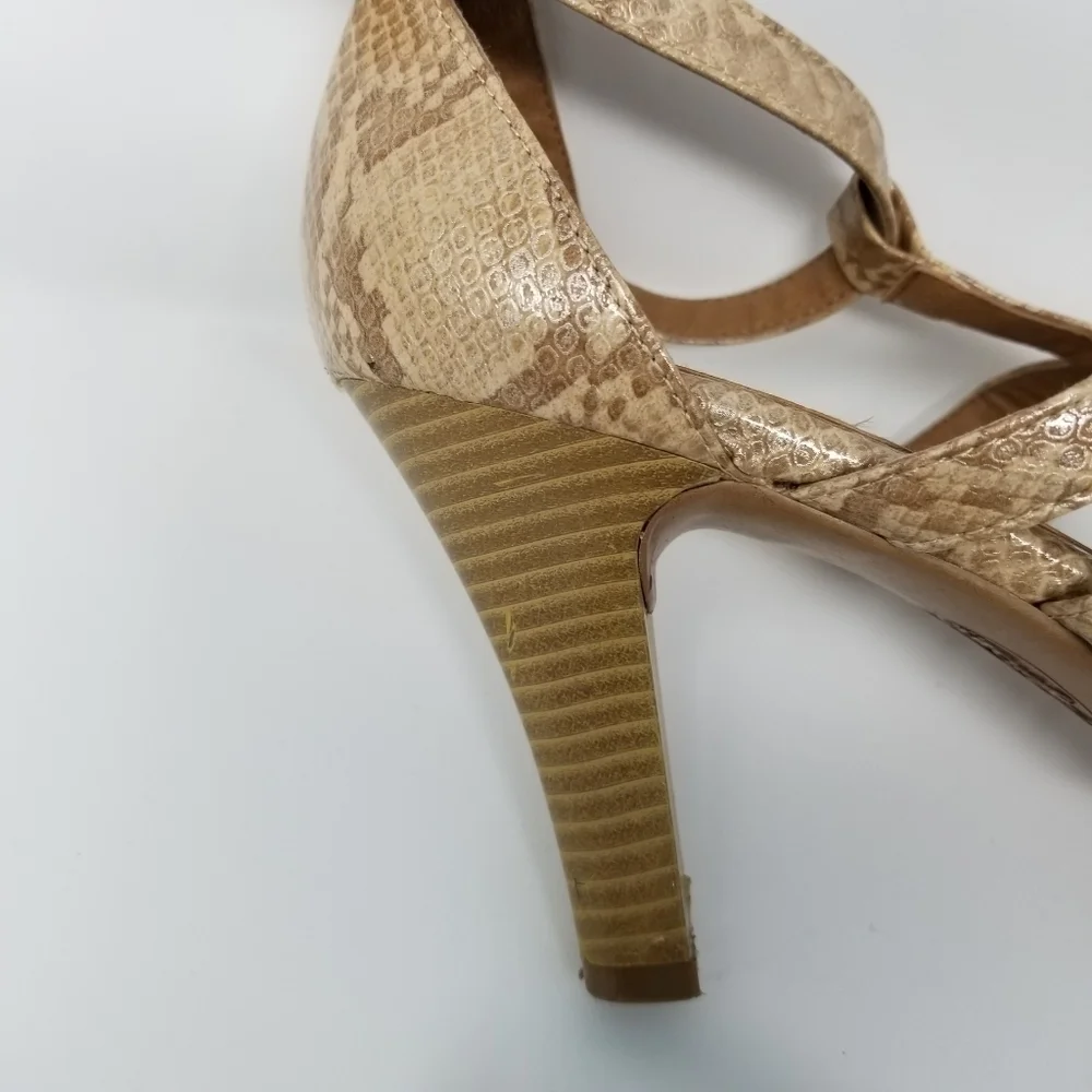 Euro Soft 'Nannette' animal print shoes